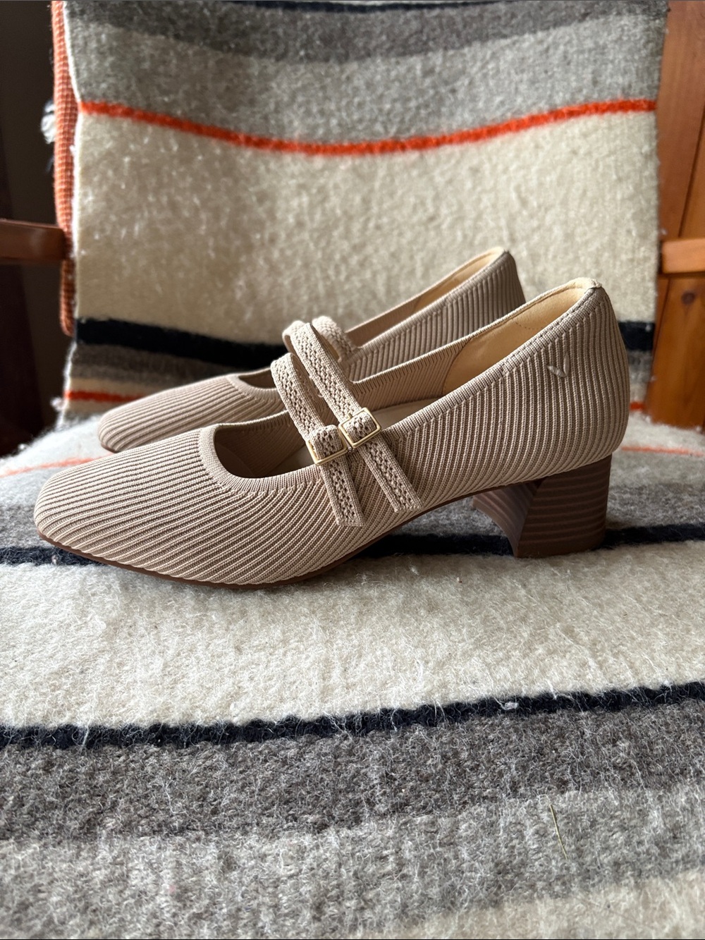 Vivaia Block Heel Strap Shoe 40
